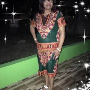 Meet your Posher, Maxine